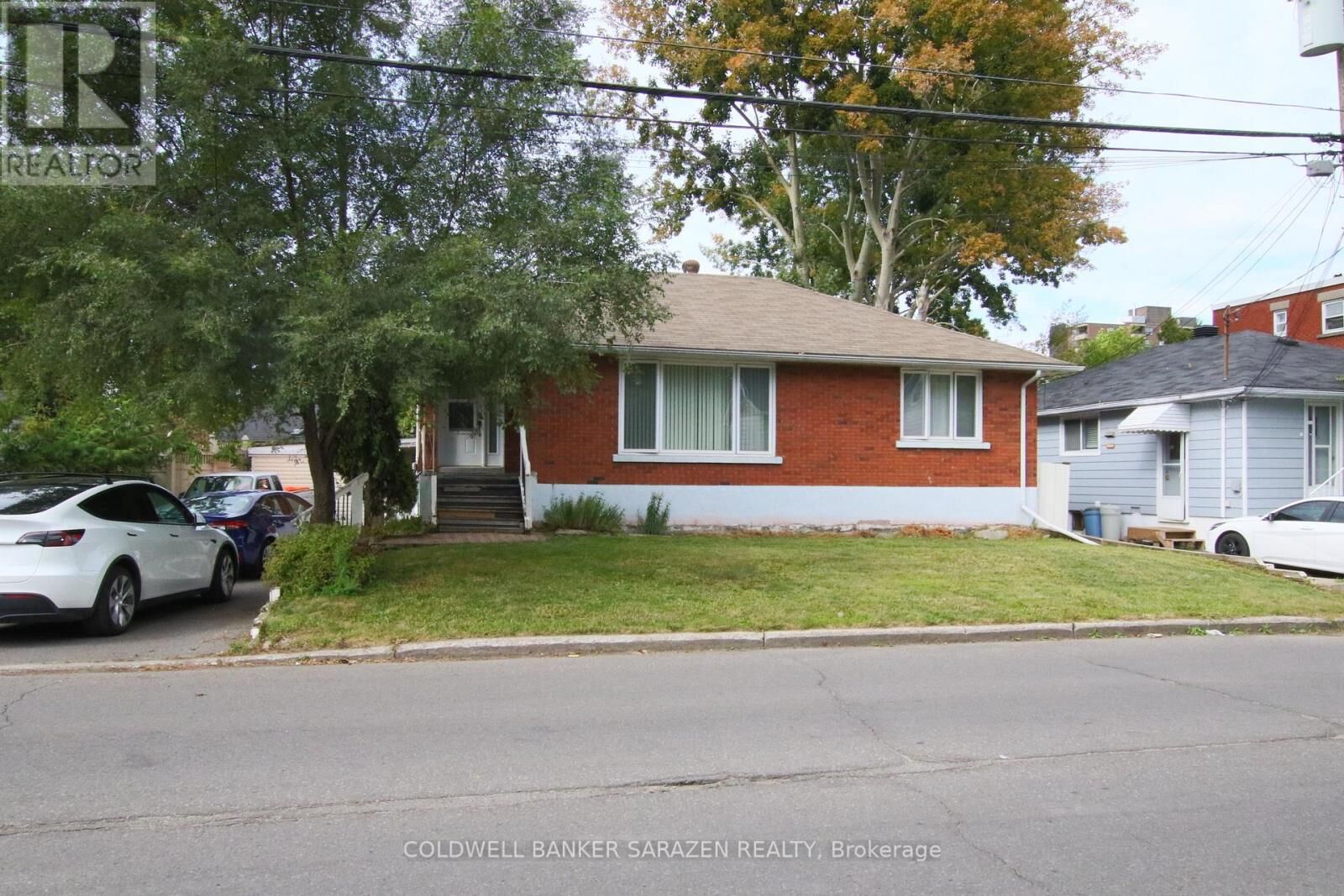 Property Photo:  316 Lafontaine Avenue  ON K1L 6X2 