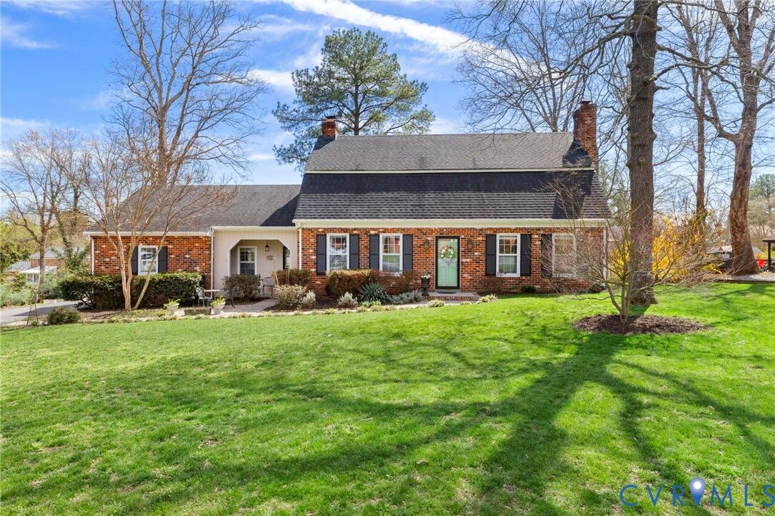 Property Photo: 3731 Drakeshire Road VA 23234
