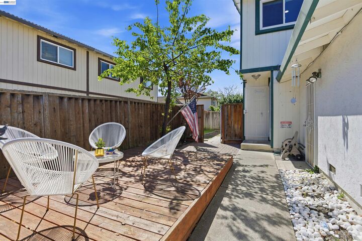 Property Photo:  8318 Mulberry Pl  CA 94568 