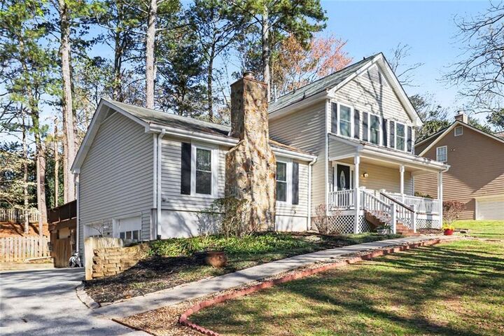 Property Photo:  315 Laurel Lane  GA 30076 