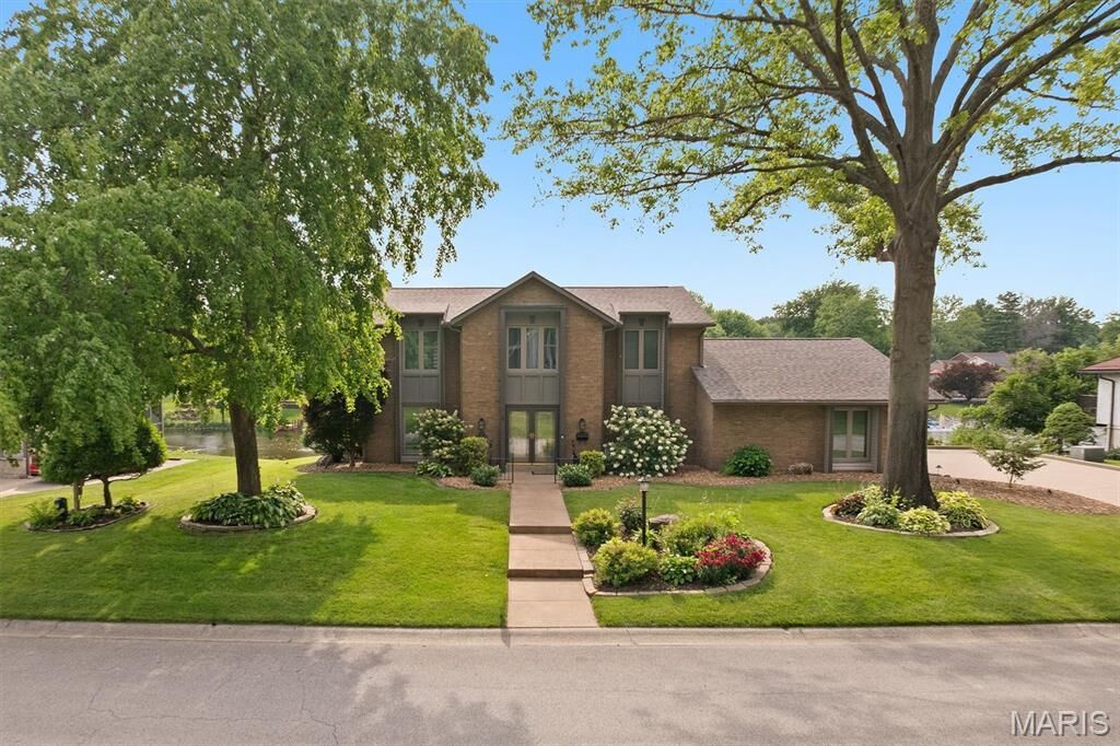 Property Photo: 26 Ravenwood Circle IL 62269