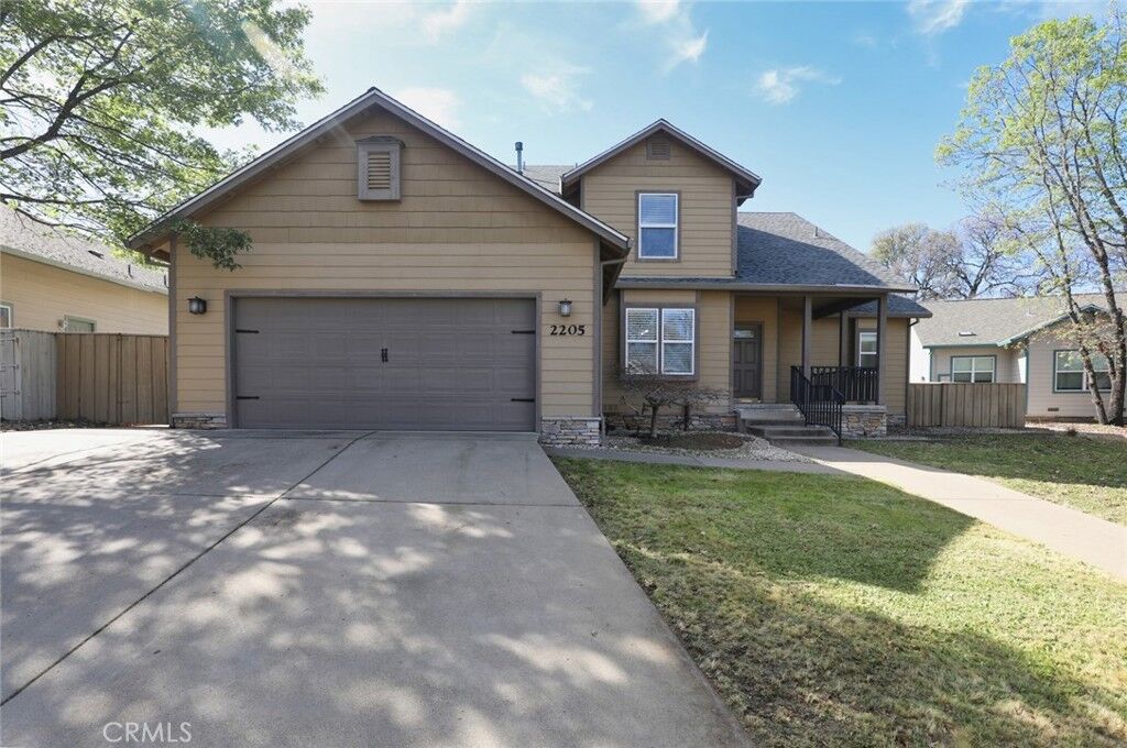 Property Photo:  2205 Oakcrest  CA 95453 