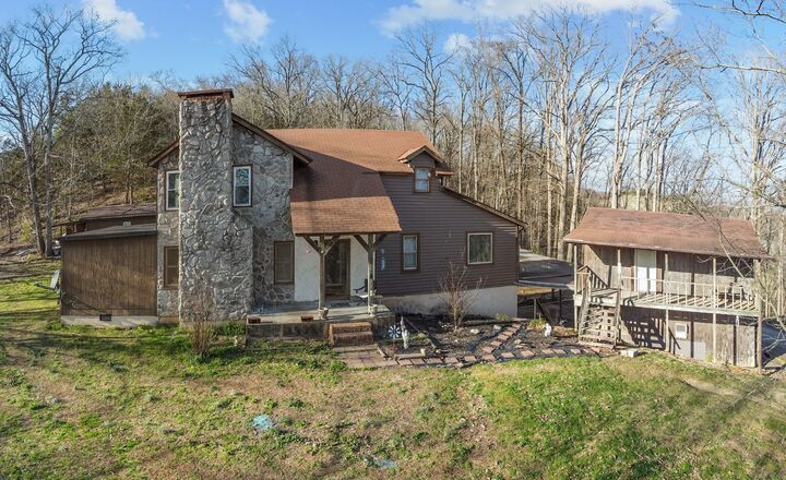 Property Photo: 2114 Scotty Parker Rd TN 37066