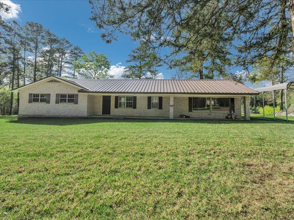Property Photo:  19506 E State Highway 7  TX 75847 