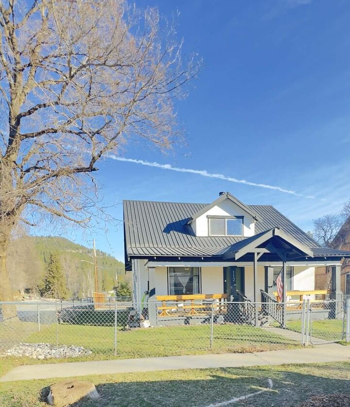 Property Photo:  112 Houghton St  WA 99139 