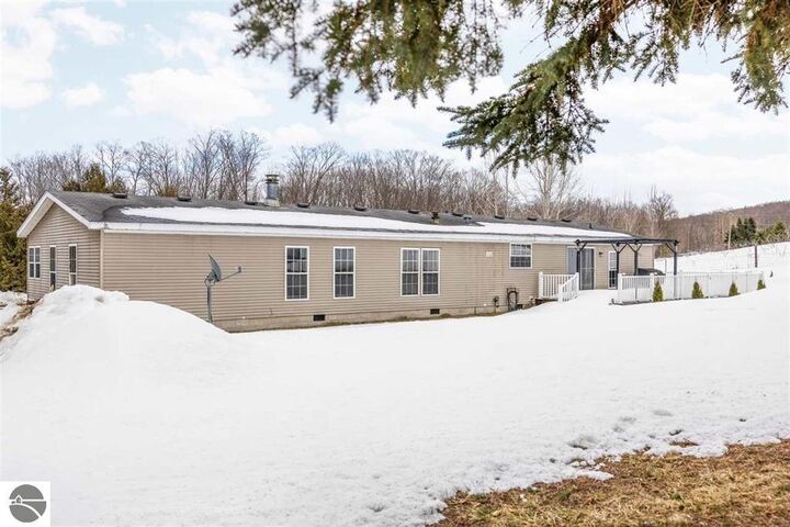 Property Photo: 305 N Advance Road MI 49727
