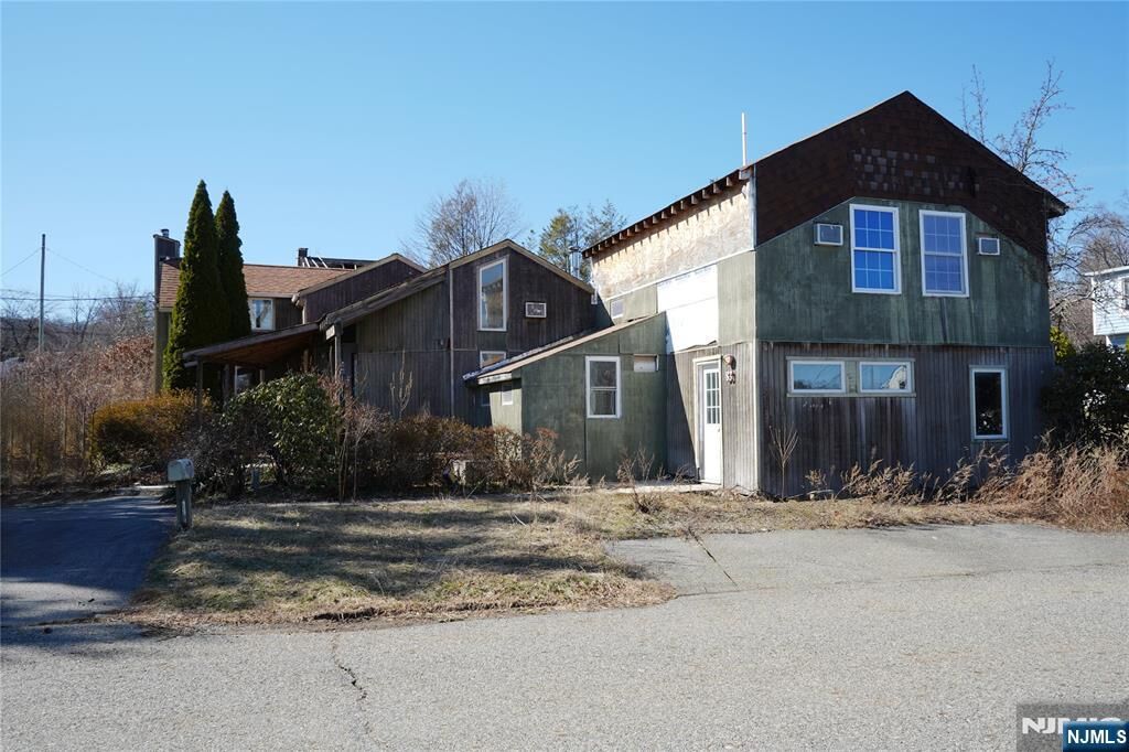 Property Photo:  83 Roosevelt Avenue  NJ 07405 