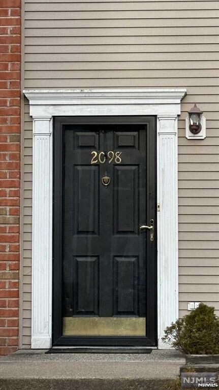 Property Photo:  2098 Francis Court 2098  NJ 07430 