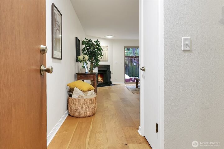 Property Photo:  2746  60th Avenue SW 2  WA 98116 