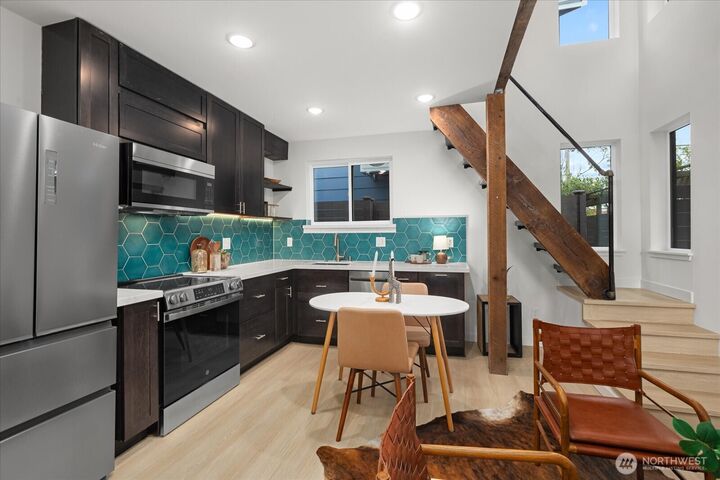 Property Photo:  828 S Sullivan Street B  WA 98108 