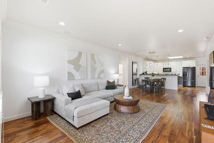 Property Photo:  1276 Windsor Way  CA 94061 