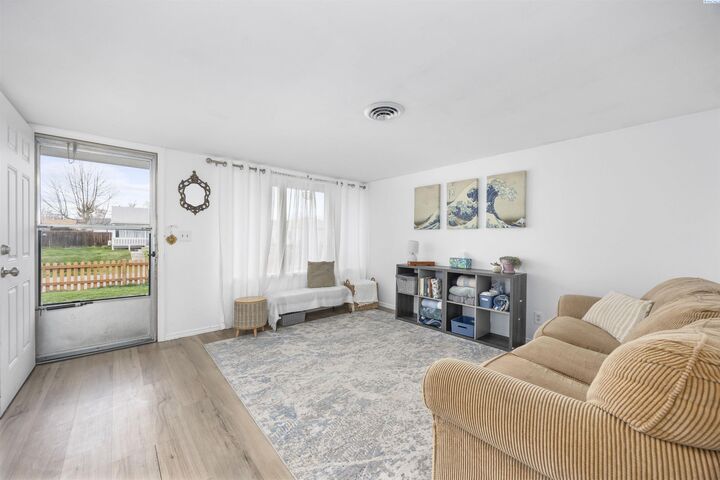 Property Photo:  94 Craighill Ave  WA 99352 