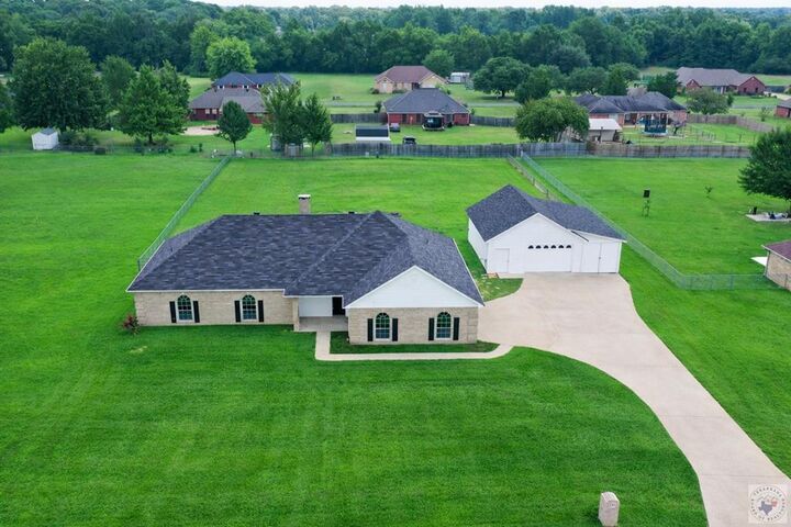 Property Photo:  9 Willow Bend  TX 75570 