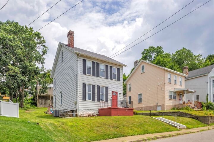 Property Photo:  27 Danvers Ave  PA 15205 