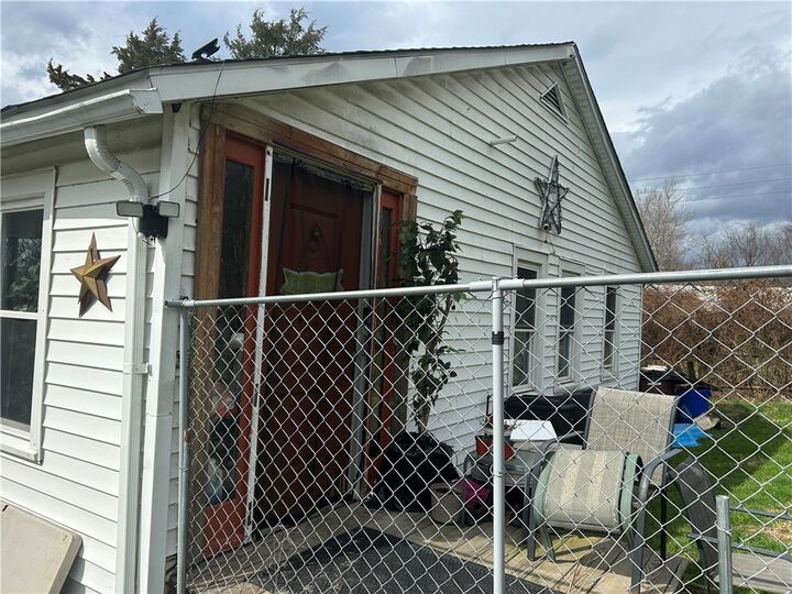 Property Photo:  108 Chalfant St  PA 15486 