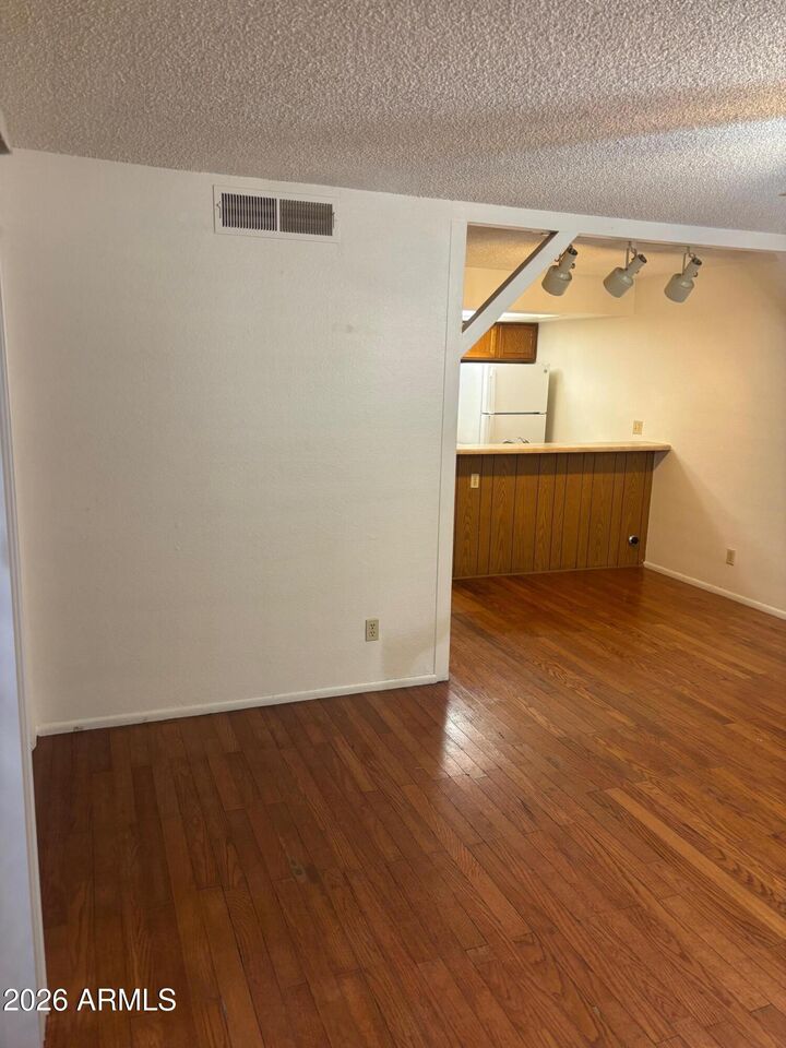 Property Photo:  1432 W Emerald Avenue 4  AZ 85202 