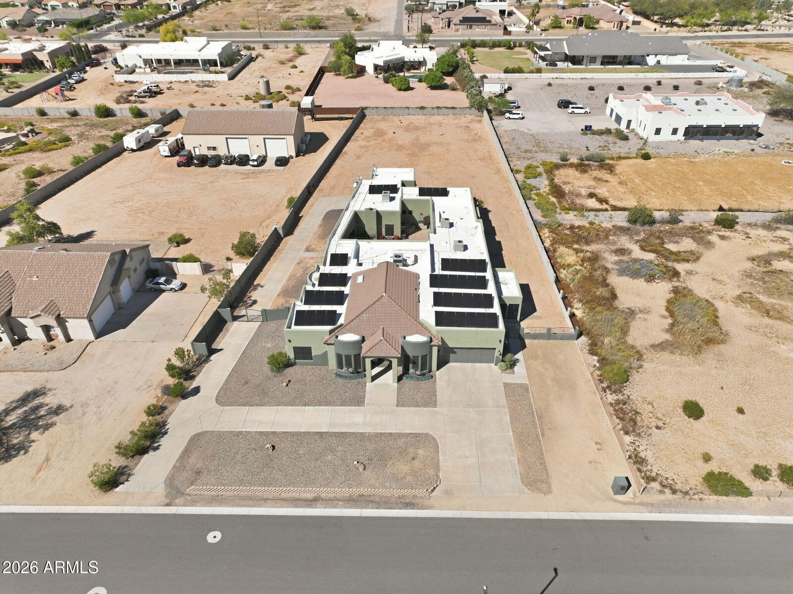 Property Photo: 2948 E Watford Court AZ 85142