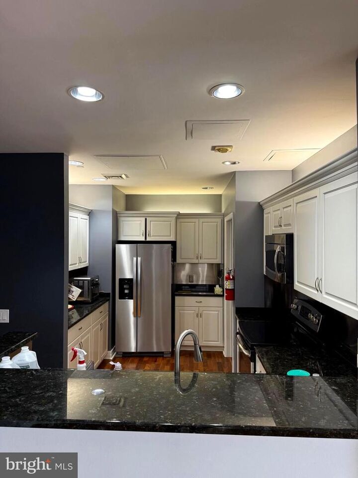 Property Photo:  1600 Arch Street 18 1518  PA 19103 