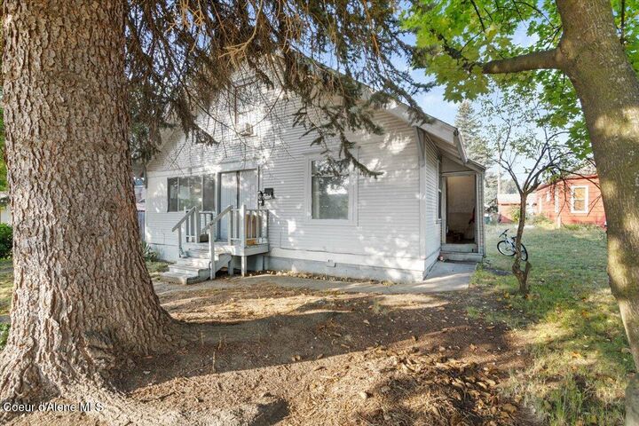 Property Photo:  1031 N 3rd St  ID 83814 