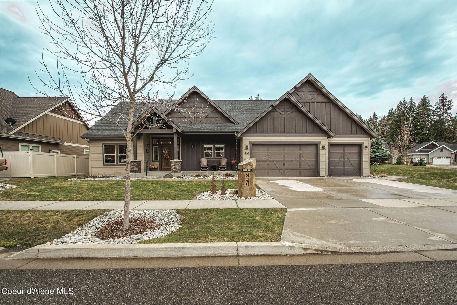 Property Photo: 940 E Hurricane Dr ID 83835