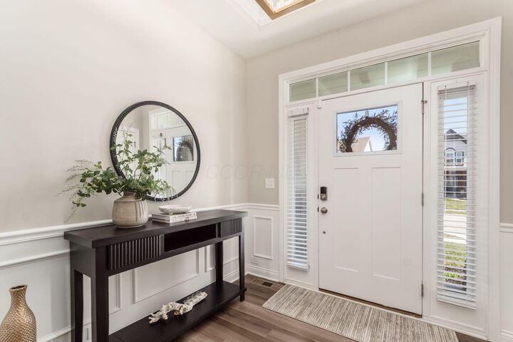 Property Photo:  239 Harness Way  OH 43015 