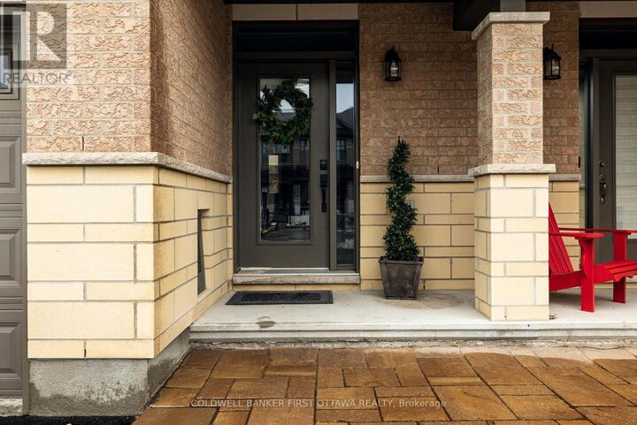 Property Photo:  211 Purchase Crescent  ON K2S 2L8 