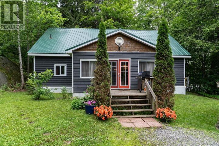2709 Muskoka District 118 Road West — photo 1