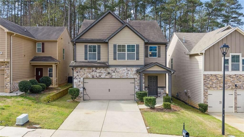 Property Photo: 4798 Longview Run GA 30035