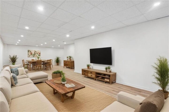 Property Photo: 383 Oakridge Drive GA 30121