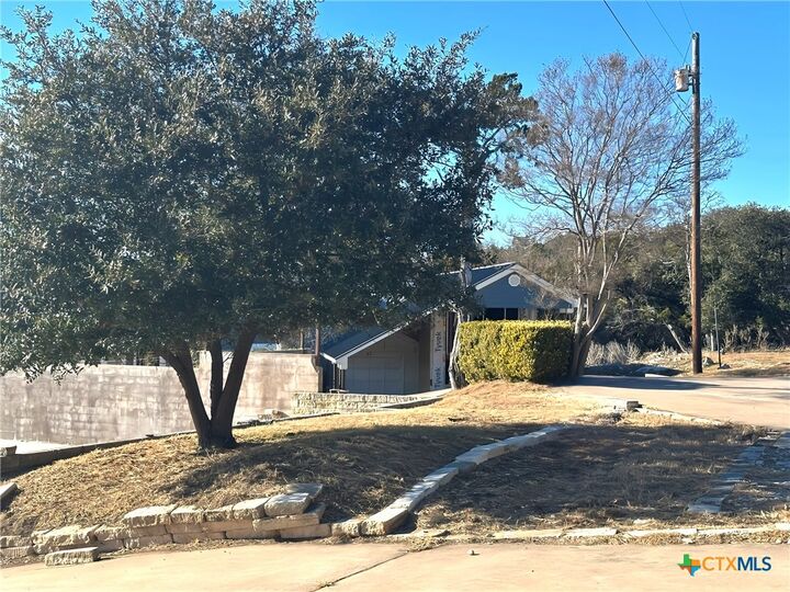 Property Photo: 43 Vista Drive TX 76513