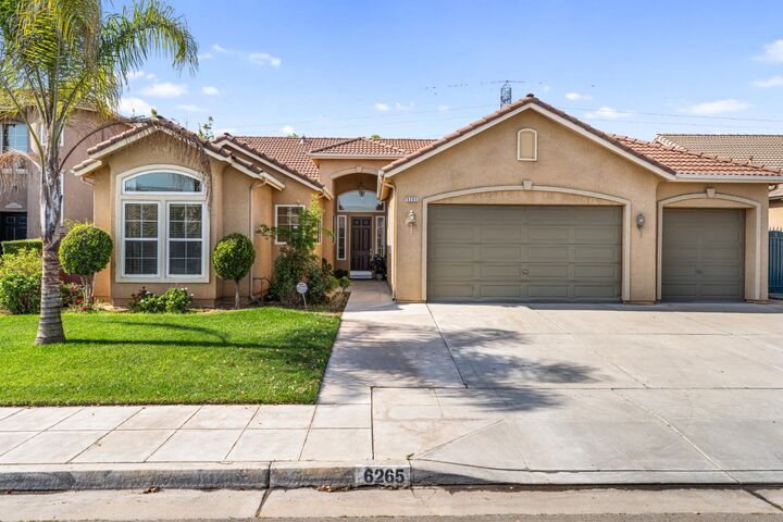 Property Photo:  6265 W Menlo Avenue  CA 93722 