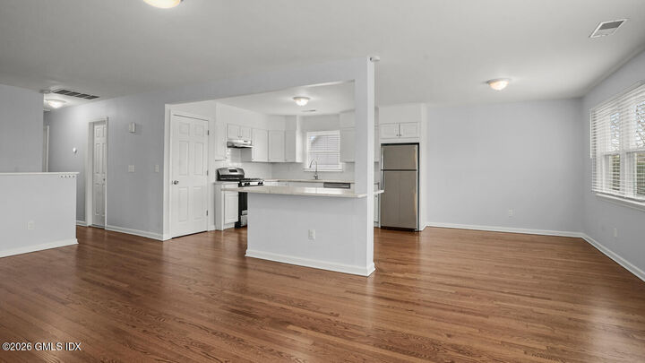 Property Photo:  27 High Street B  CT 06830 