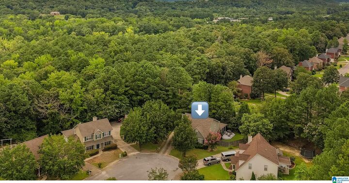 Property Photo: 100 Brent Way AL 35007