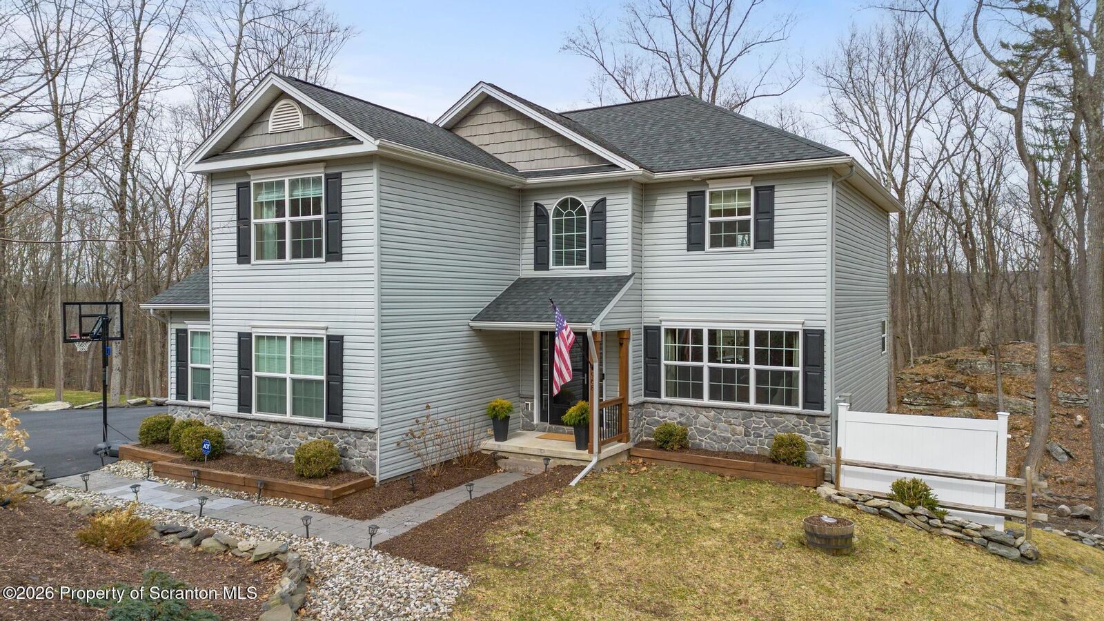 Property Photo:  968 McKinley Way  PA 18301 