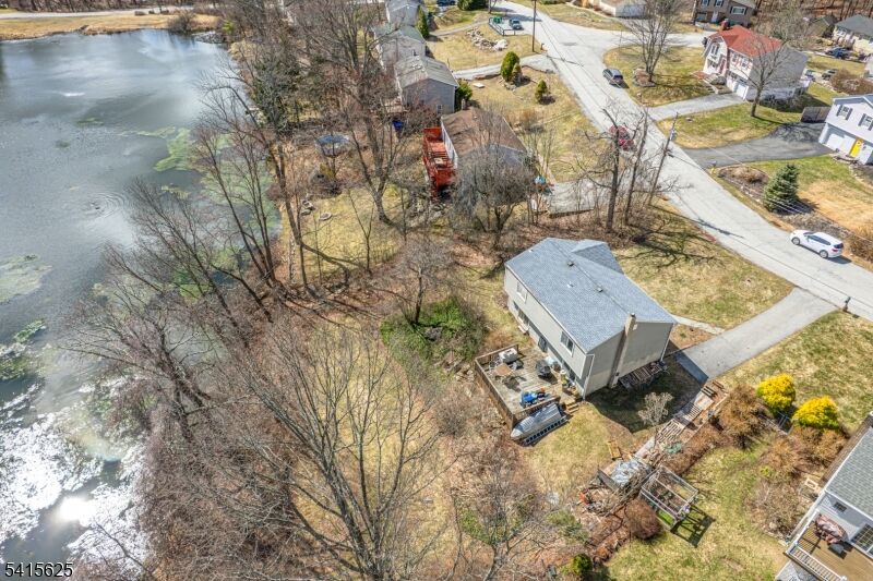 Property Photo: 40 Hummingbird Trl NJ 07422