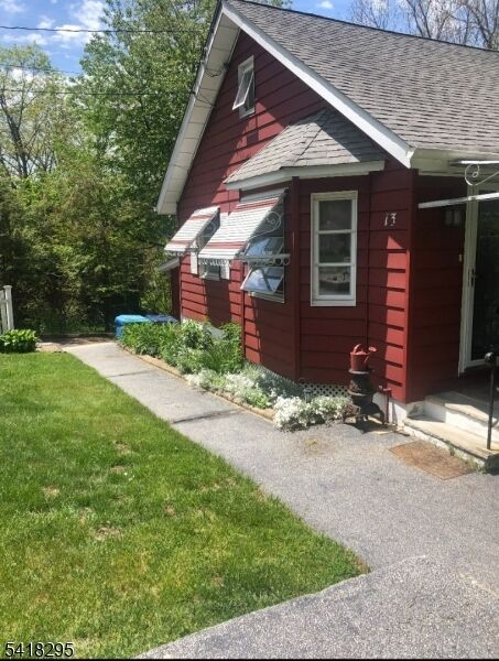 Property Photo:  13 Pautuck Rd  NJ 07422 