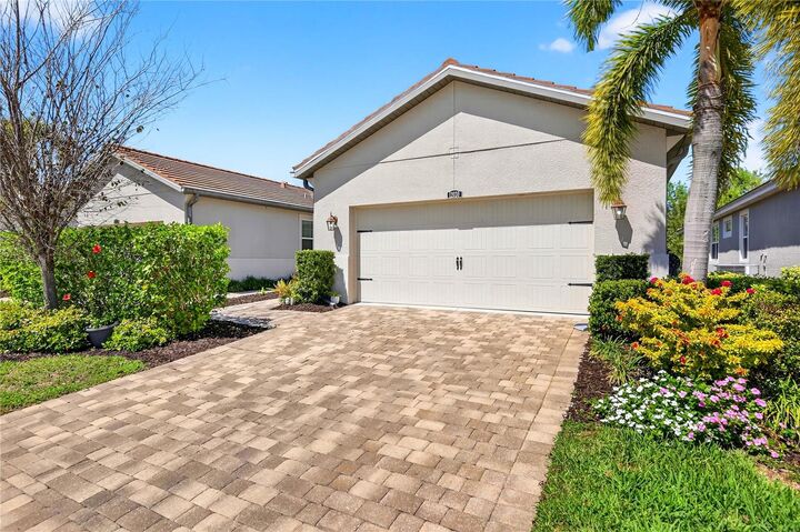Property Photo:  12030 Tapestry Lane  FL 34293 