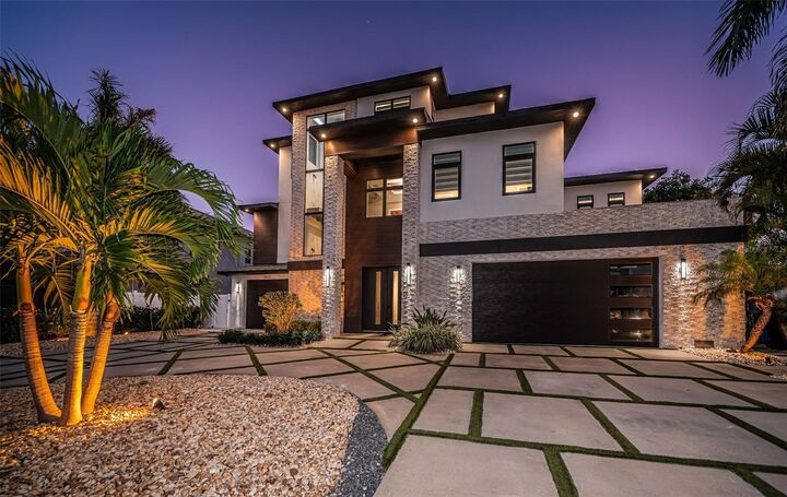 Property Photo:  7822 Causeway Boulevard S  FL 33707 