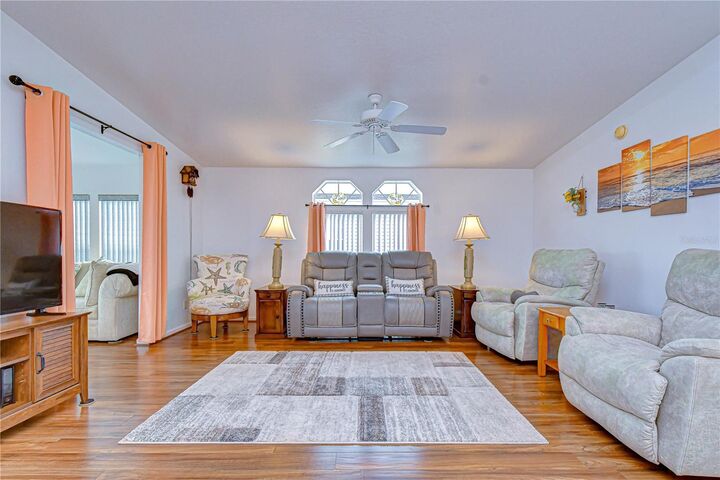 Property Photo: 37232 Neukom Avenue FL 33541