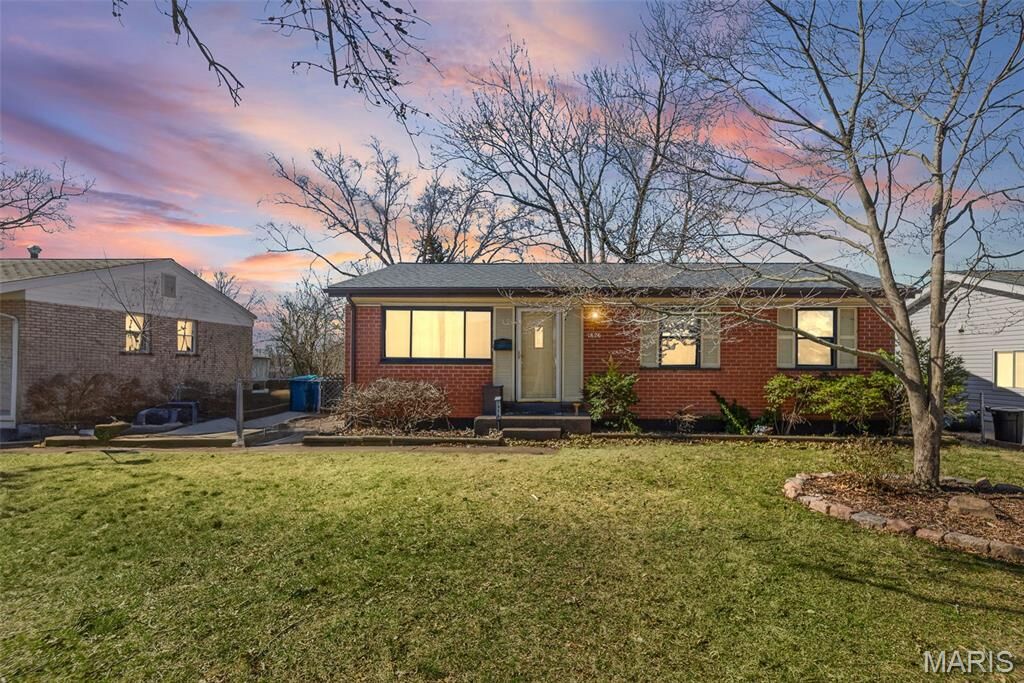 Property Photo: 1826 Oliveto Lane MO 63042