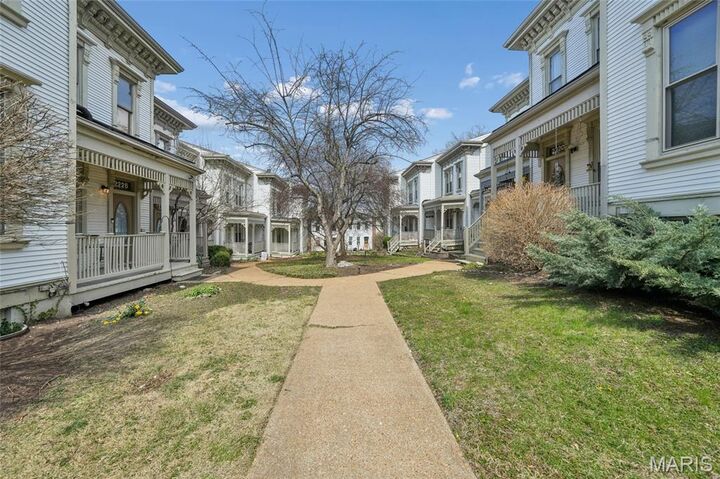 Property Photo:  2224 Hickory Street  MO 63104 