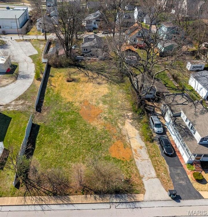 Property Photo: 2647 Helen Avenue MO 63144