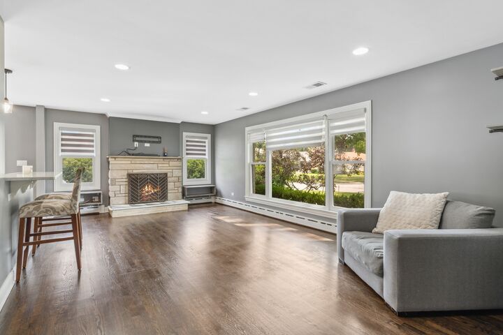 Property Photo:  503 Carter Street  IL 60048 