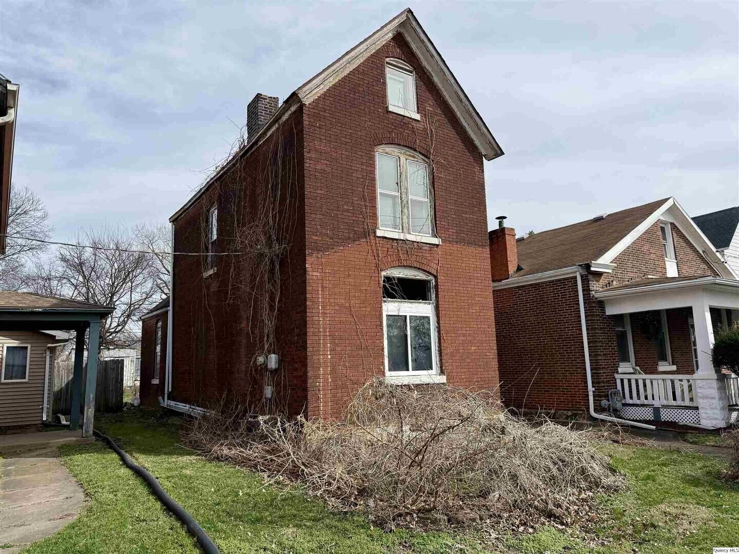 Property Photo:  822 N 12th Street  IL 62301 