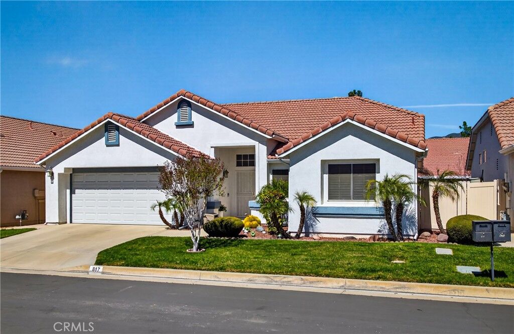 Property Photo: 817 Perla Court CA 92583