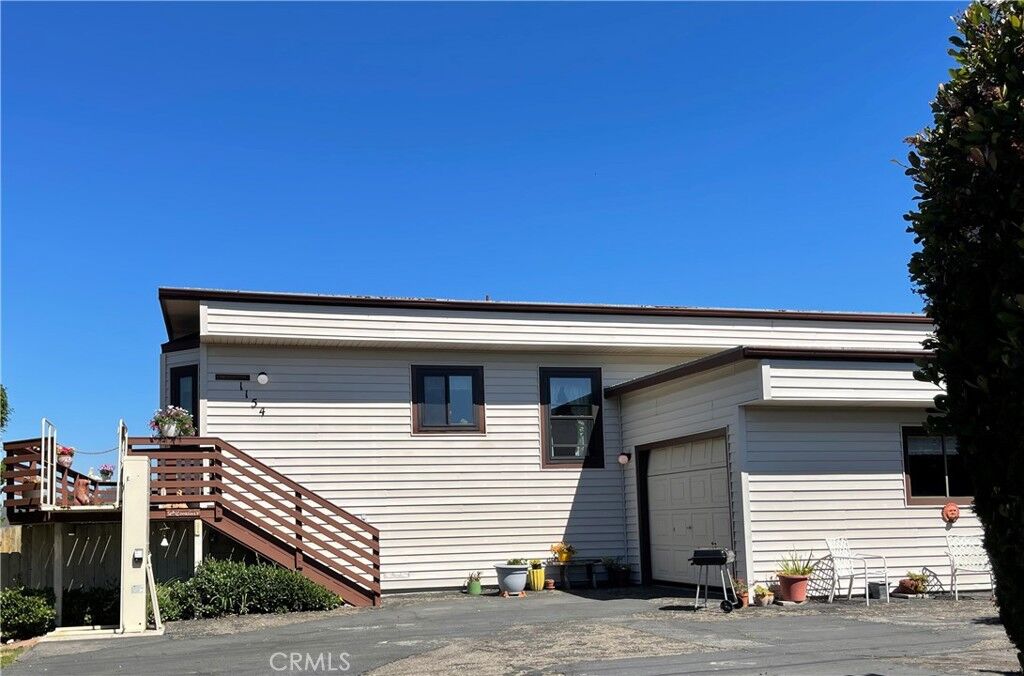 Property Photo:  1154 Santa Ysabel  CA 93402 