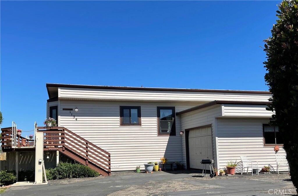 Property Photo:  1154 Santa Ysabel  CA 93402 