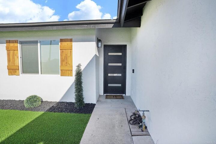 Property Photo:  953 Maria Way  CA 91911 