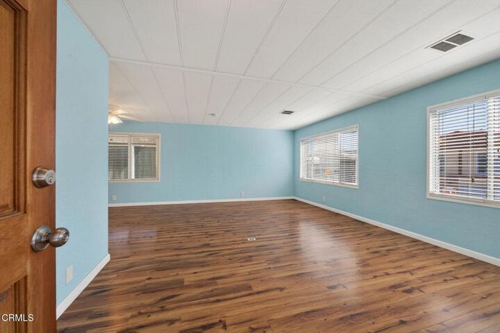 Property Photo: 98 Begonia Place 98 CA 93004