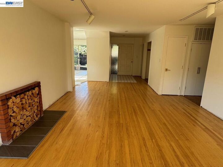 Property Photo:  1233 Belknap Ct  CA 95014 